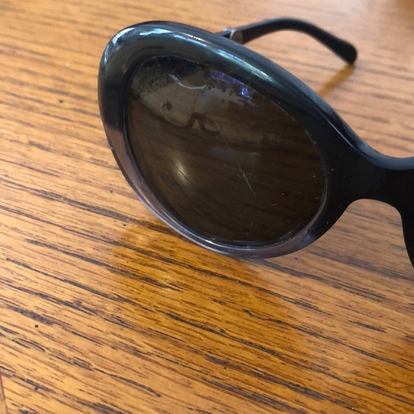 Vintage Chanel Sunglasses - Picture 8 of 9